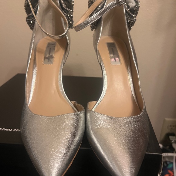 INC International Concepts Elegant Silver Women's Heels - Picture 3 of 8